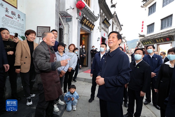 栗战书在安徽调研时强调 深入学习贯彻中央人大工作会议精神 坚定不移走中国特色社会主义政治发展道路